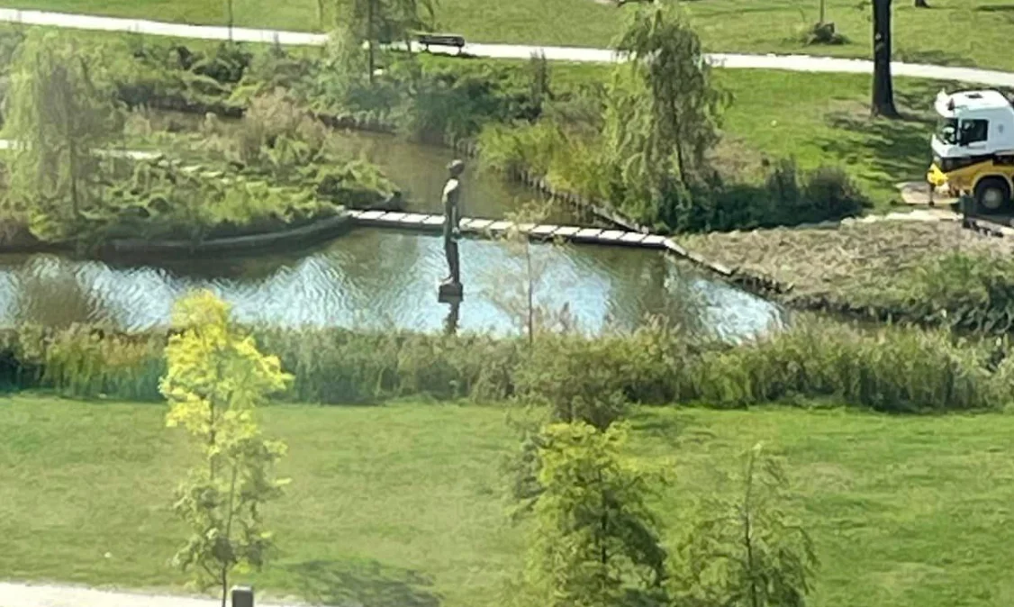 Nieuw bronzen beeld in Holland Park